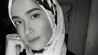 Baru Berhijab, Ini Penampilan Ana Octarina eks Princess yang Fashionable