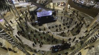 Suasana di Mall Kota Kasablanka, Jakarta, Selasa (16/6). [Suara.com/Angga Budhiyanto]