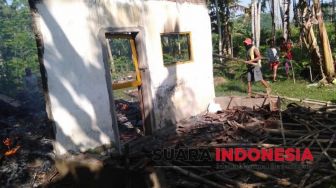 Pagi-pagi Ngerumpi sama Tetangga, Rumah Si Janda Ludes Terbakar