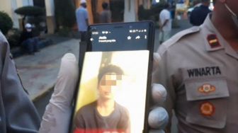 Pelaku Penusukan Pak RT yang Sedang Data Warga Penerima Bansos Sempat Kabur