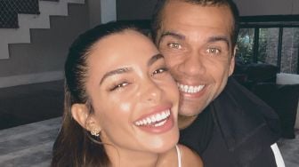 Blak-blakan Soal Urusan Ranjang, Istri Dani Alves: Dia Juaranya!