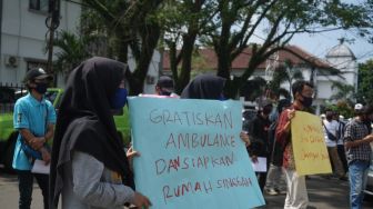 Mahasiswa dan Relawan Soroti Pelayanan Kesehatan di Pandeglang