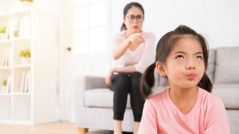Orangtua Overprotektif Justru Bisa Berdampak Negatif Pada Anak