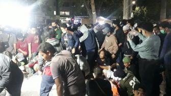 Buka Tengah Malam saat Pandemi, Warga Tumpah Ruah di Pasar Ikan Jatinegara