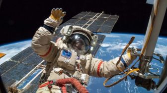 Australia Ciptakan Kaos Kaki Agar Astronot Balik ke Bumi Bisa Gerak Normal