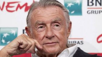 Sutradara Film Batman, Joel Schumacher Meninggal Dunia