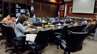 Skandal SKD Palsu PPDB Jatim, Puluhan Warga Protes ke DPRD