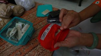 Ibu-Ibu di Prambanan Buat Masker Inhaler Alami, Cocok untuk Penderita Asma