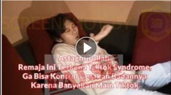 CEK FAKTA: Videonya Viral, Benarkah Pemuda Ini Terkena TikTok Syndrome?