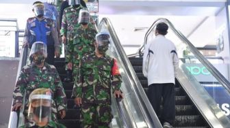 Indonesia Dianggap Gunakan Pendekatan Militer Untuk Tangani COVID-19