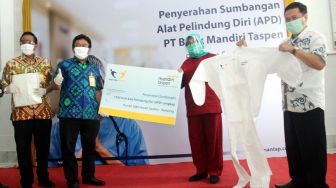 Bank Mantap Salurkan 1.000 APD ke RS Hasan Sadikin Bandung