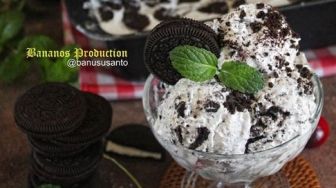 Cuma Pakai 4 Bahan, Ini Cara Membuat Es Krim Vanila Oreo