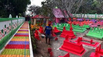 Dicat Warna-Warni, Makam di Madiun Tak Lagi Angker