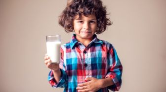 Alergi Susu Sapi Ancam Tumbuh Kembang Optimal Anak, Soya Bisa Jadi Nutrisi Penggantinya