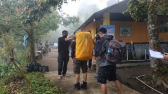 Puncak Gunung Lawu Ditutupi Es, Suhunya Tembus 3 Derajat Celcius