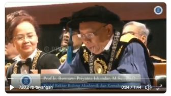 Viral Kisah Lucu Mahasiswi Saat Wisuda, Dibuat Malu Rektor Gegara Kuesioner