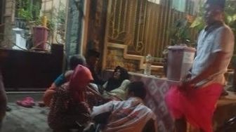 Sudah Gedor Pintu Pagar, Warga Sampang Melahirkan Bayi di Depan Rumah Bidan