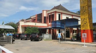 Stres! Pasien Positif Corona Kabur, Berkeliaran di Jalan Sumenep