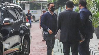 Kini Dipenjara, Ini Alasan Vicky Prasetyo Gerebek Rumah Angel Lelga