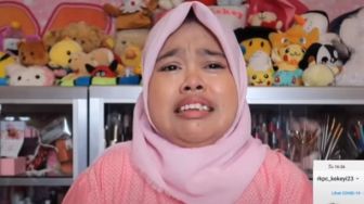 Kaki Kekeyi Terinjak Sapi, Babe Cabita Diprotes Awkarin