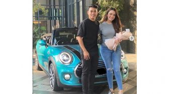 So Sweet, Pemain Timnas Indonesia U19 Hadiahi Mobil Rp 1 Miliar ke Pacar
