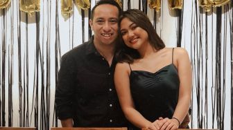 Marion Jola Go Public dengan Pacar Baru, Intip 5 Potret Mesranya yuk!