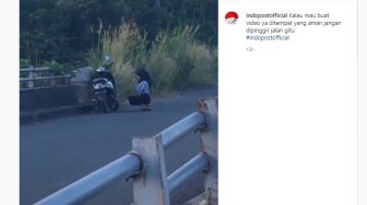 Cewek Bikin Video Sendirian di Pinggir Jalan, Warganet: Urat Malunya Putus