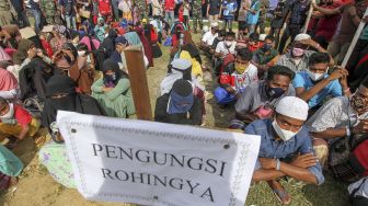 Pemindahan Pengungsi Rohingya ke Penampungan Sementara