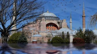Hormati Sejarah, Area Penobatan di Masjid Hagia Sophia Tak Dialasi Karpet