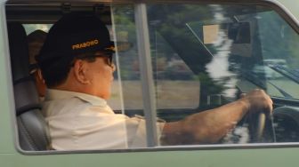 Prabowo Pamer Kendaraan Tempur PT Pindad, Namanya Jadi Sorotan Warganet
