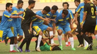 Cerita Wasit Bekasi Diinjak-injak Pemain Champas FC karena Masalah Offside