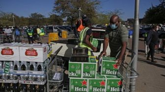 Kasus Covid-19 Terus Meroket, Afrika Selatan Kembali Larang Penjualan Miras