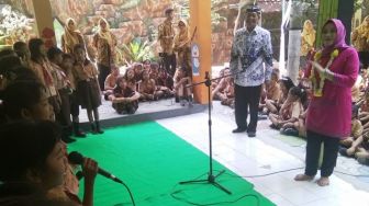 SDN Nambangan Lor 1 Madiun Wajibkan Siswanya Berbahasa Jawa