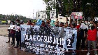 Aksi Tolak Otsus Jilid II, Puluhan Warga Papua Long March ke Kemendagri