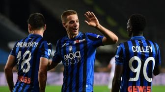 Gelandang Atalanta, Mario Pasalic, merayakan golnya usai mencetak gol pertama timnya selama pertandingan Pertandingan sepak bola Serie A Italia, Atalanta melawan Brescia dimainkan di Stadion Atleti Azzurri d'Italia Bergamo, Italia, Rabu (15/7] dini hari WIB. [MIGUEL MEDINA / AFP]