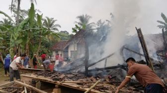 Rumah Petani di Malingping Ludes Terbakar, Kerugian Tembus Rp75 Juta