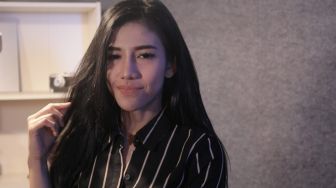 Tips Jadi DJ ala Miss Popular, Nadine Azzura