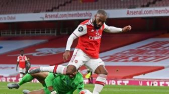 Yuk Intip Koleksi Mobil Mewah Alexandre Lacazette, Harganya Bikin Ngilu!