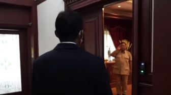 Bertemu Prabowo di Kemenhan, Sandiaga Uno Kaget Lihat Foto Menhan