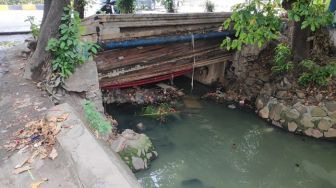 Geger Jasad Bayi Dibuang ke Got di Pulogadung, Begini Kesaksian Warga