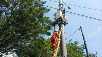 Kabel Listrik Terkelupas, Bocah SD Tewas Tersetrum Sampai Masuk Comberan