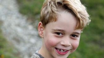 Rilis Foto Ulang Tahun, Pangeran George disebut Mirip Sang Paman
