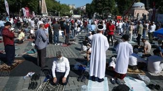 LIVE STREAMING: Salat Jumat Pertama di Hagia Sophia