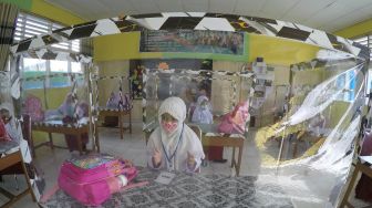 Kemendikbud Kaji Pembukaan Sekolah di Daerah Zona Kuning Corona