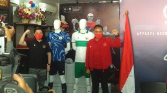 Mills Rilis Jersey Away Timnas Indonesia