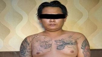 Ancam Pesepeda Pakai Pedang, Anggota Ormas Bertato Naga Ditangkap Polisi