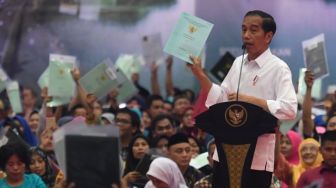 Saksikan 1.620 Relawan Disuntik, Jokowi Harap Vaksin Diproduksi Awal Tahun