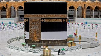 Suasana Ka'bah saat musim haji di Masjidil Haram, Mekah, Arab Saudi, Rabu (29/7). [Foto/AFP]