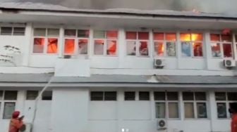 Kantor Dinas Kesehatan Sulsel Terbakar