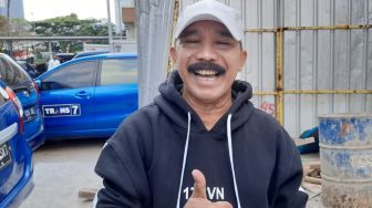 Tak Berjabat Tangan Usai Salat Idul Adha, Opie Kumis Ganti dengan Ini